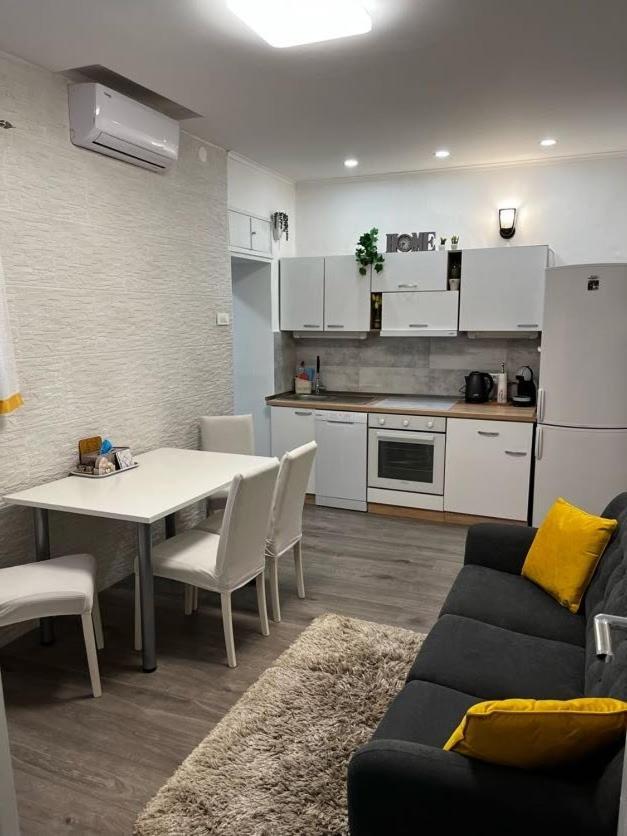 Apartman Plasse Rijeka Exterior foto